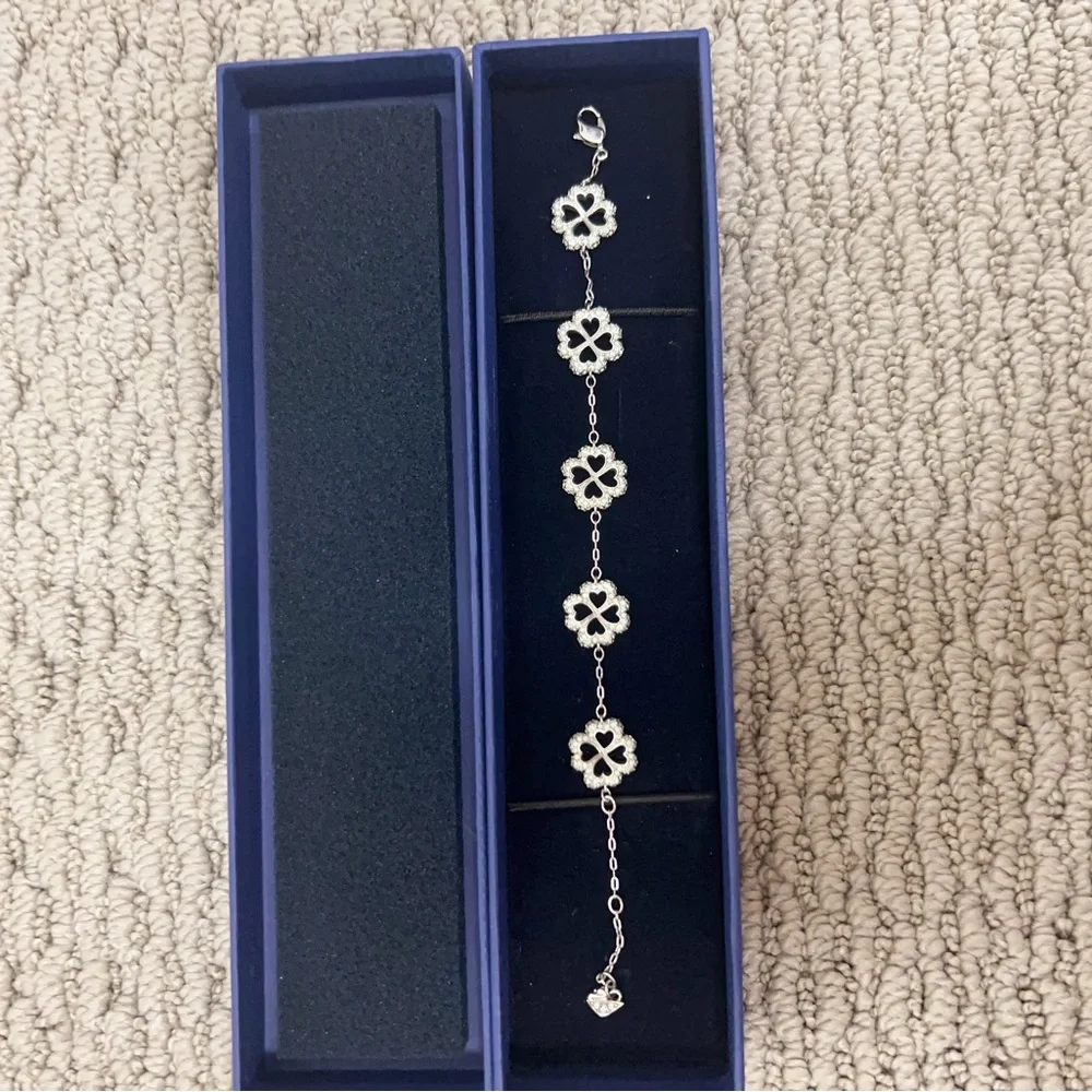 Swarovski Silver Daisy Link Bracelet with Crystal Centers